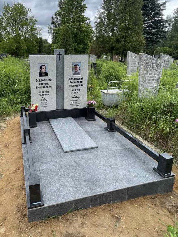 Памятники на могилу из гранита