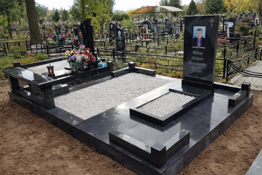 установка памятников на кладбище